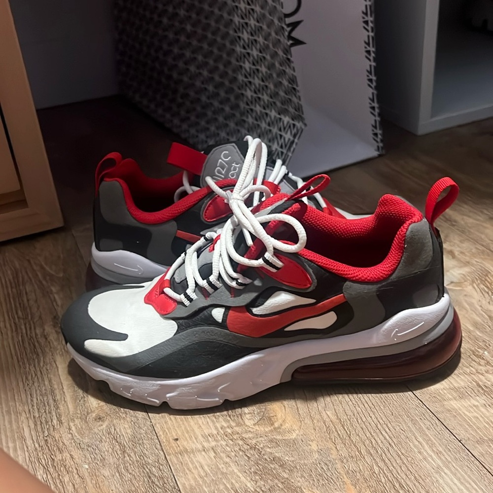 Nike Air 270 React - image 1